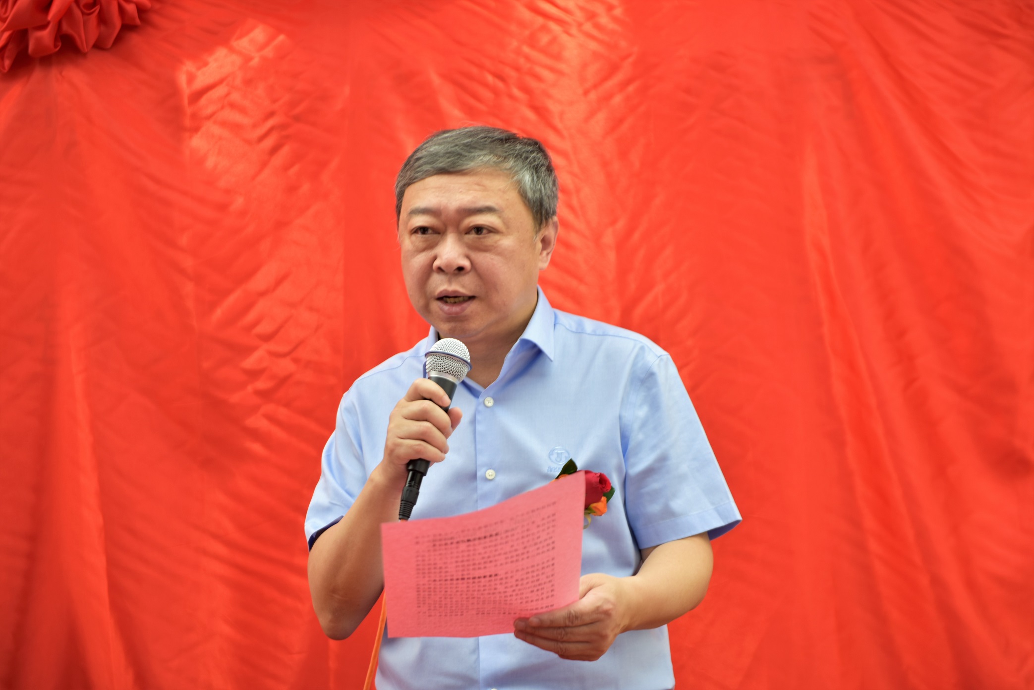 董事长特写.JPG 董事长特写.JPG